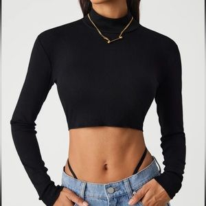 Long sleeve crop top turtleneck